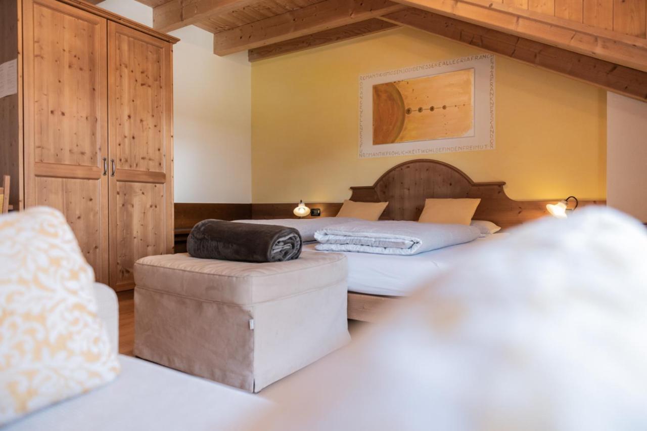 Les Gomines Bb***** Bed & Breakfast San Vigilio Di Marebbe Exterior photo